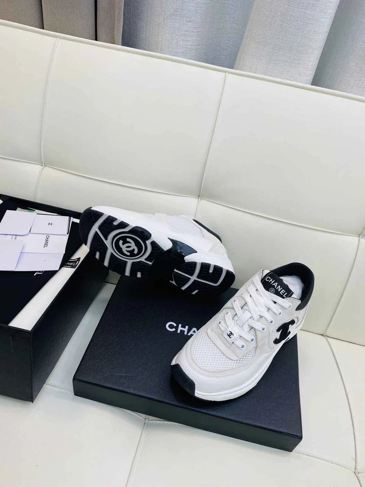 Chanel Runner Blanc et Noir