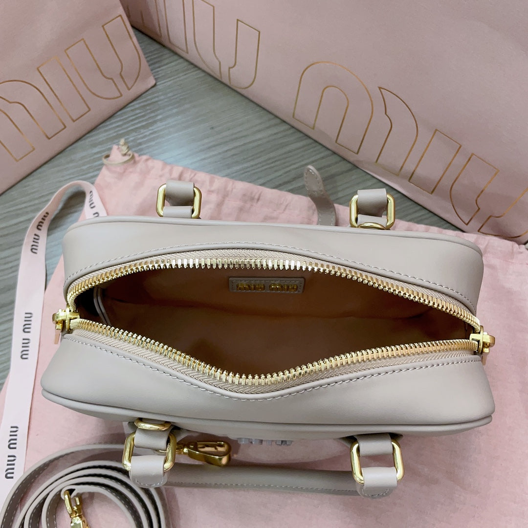 Miumiu - Arcadie leather bag
