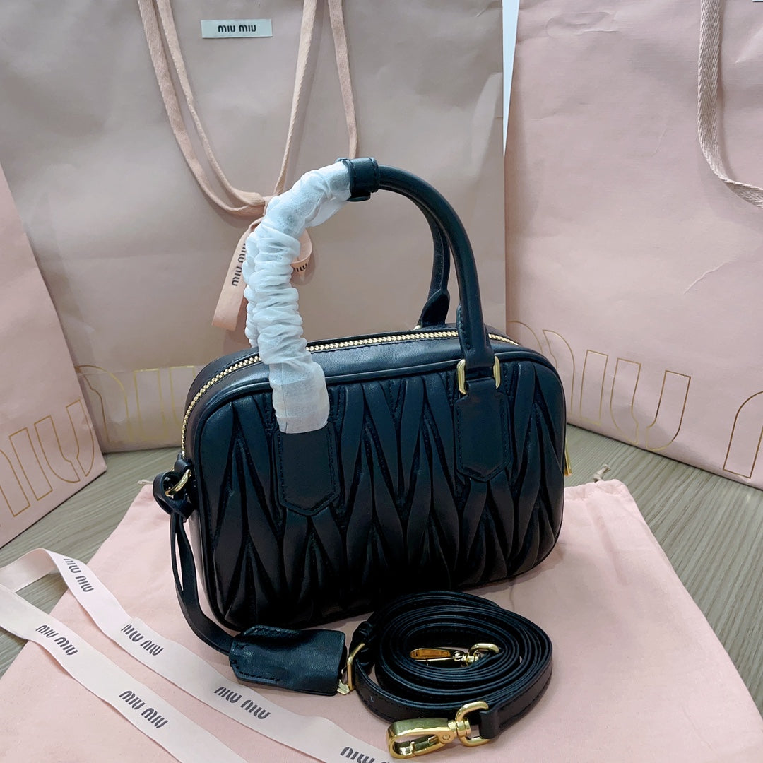 Miumiu - Arcadie matelassé nappa leather bag Noir