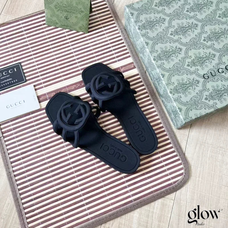 Gucci - Interlocking G slide