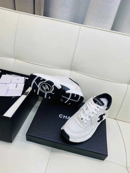 Chanel Runner Blanc et Noir
