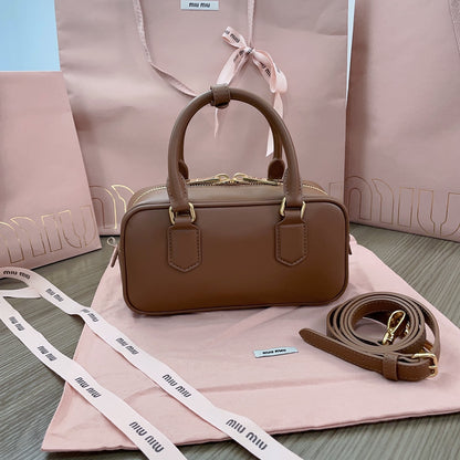 Miumiu - Arcadie leather bag Marron