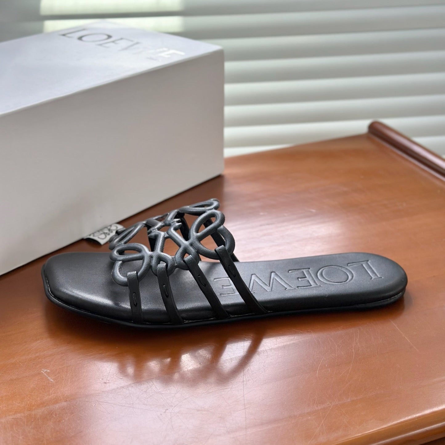 LOEWE - Petal Anagram slide in soft calfskin Noire