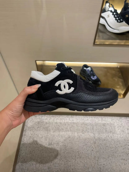 Chanel Runner Noir et Blanc
