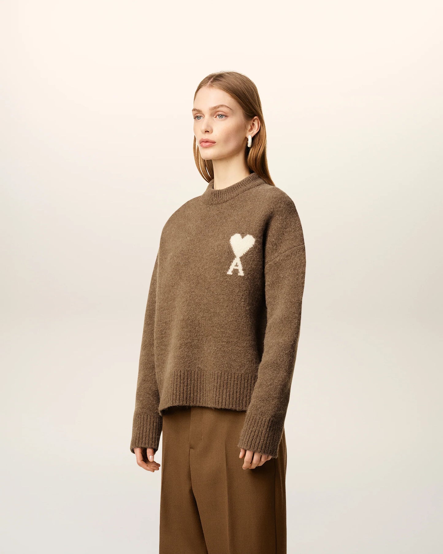 Ami Pull Marron Col Rond En Alpaga Noisette Ecru