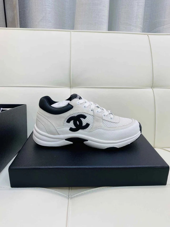 Chanel Runner Blanc et Noir