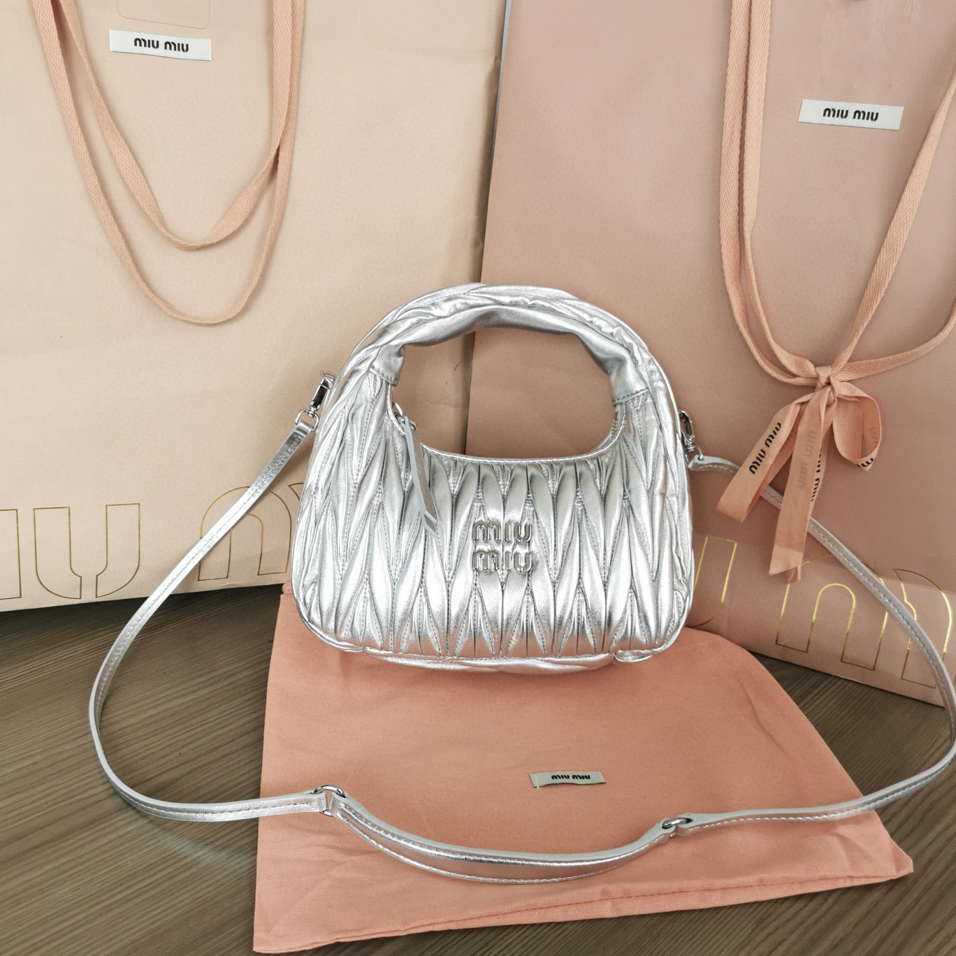 Miumiu - Wander matelassé nappa leather hobo Gold