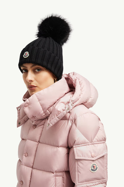 Moncler Bonnet avec pompon en Noir