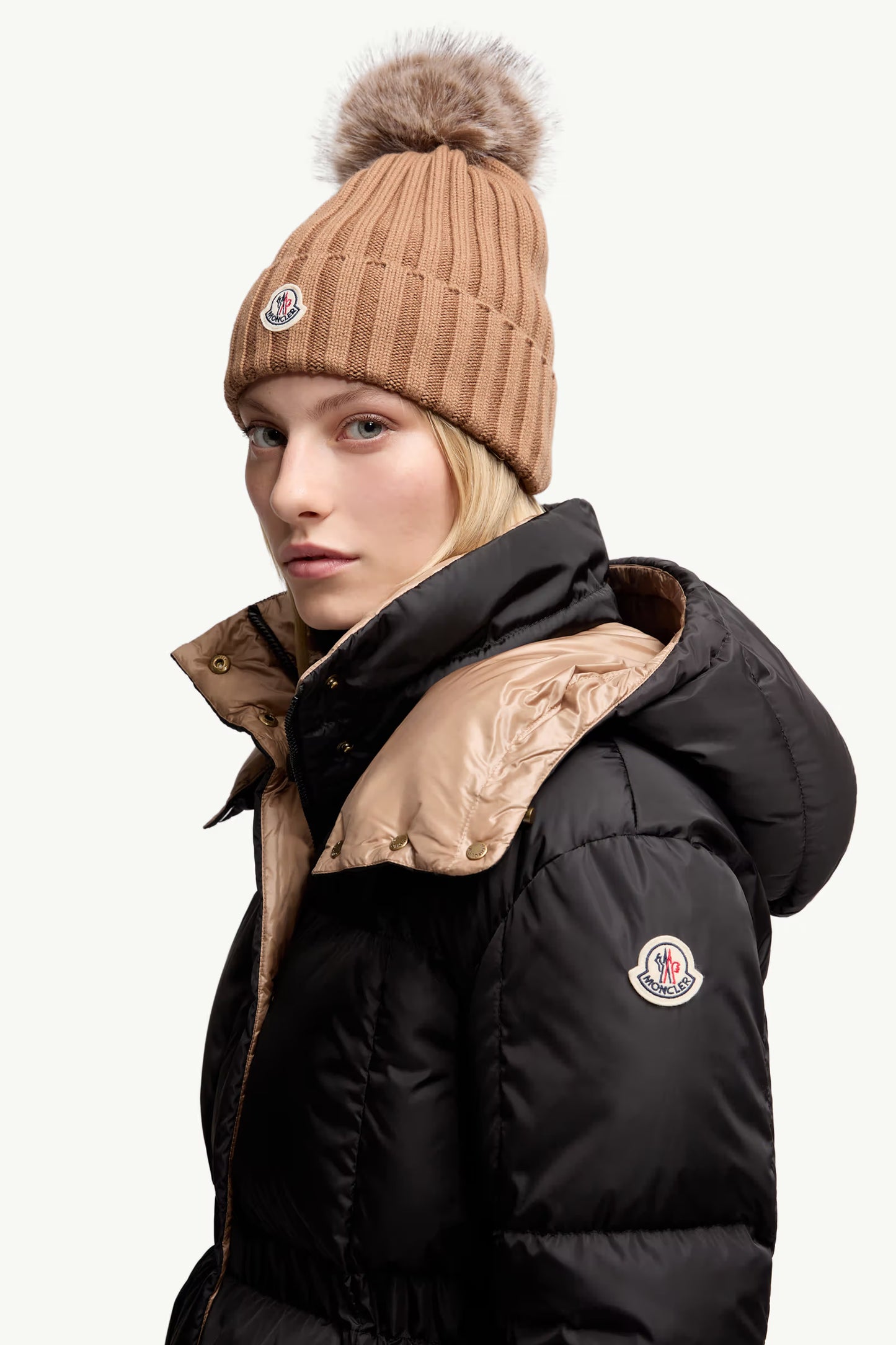 Moncler Bonnet pompon Caramel
