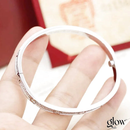 Cartier - Bracelet diamants Love
