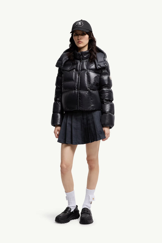 Moncler - Doudoune courte à capuche et matelassage carré