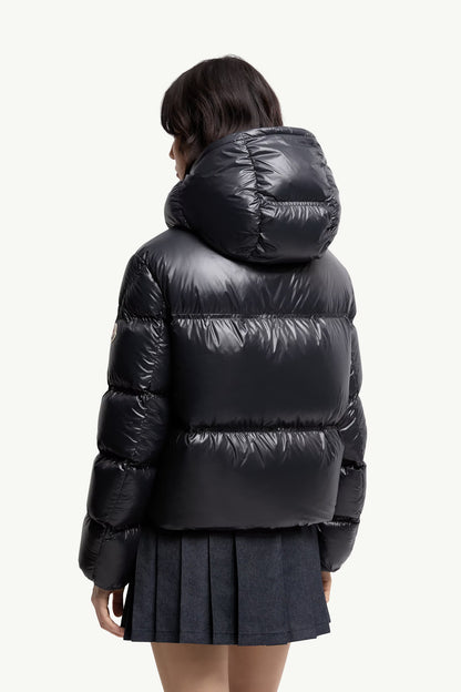 Moncler - Doudoune courte à capuche et matelassage carré