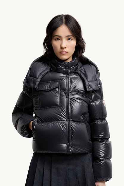 Moncler - Doudoune courte à capuche et matelassage carré