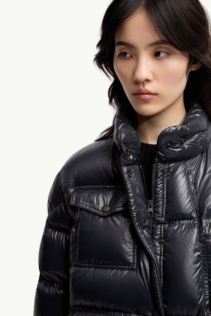 Moncler - Doudoune courte à capuche et matelassage carré