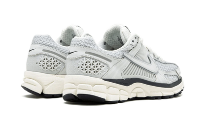 Nike Zoom Vomero 5 Photon Dust